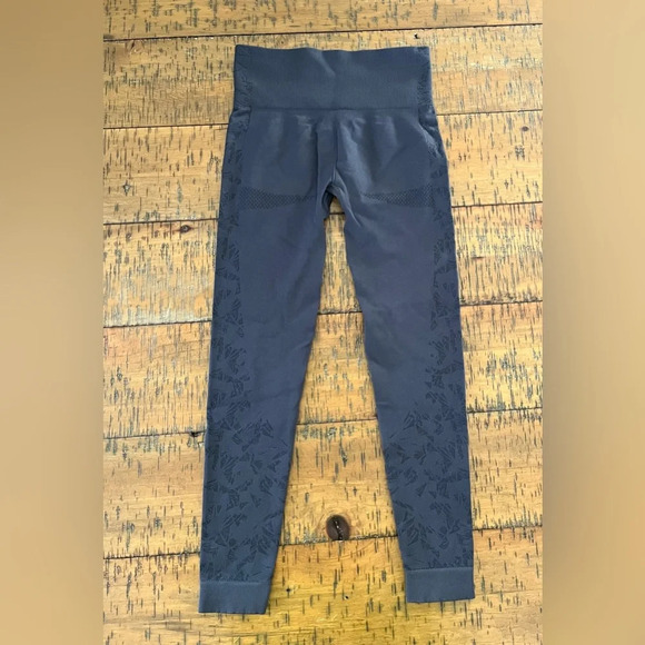 Gymshark Athletic Women’s Leggings Size Small - Picture 4 of 4